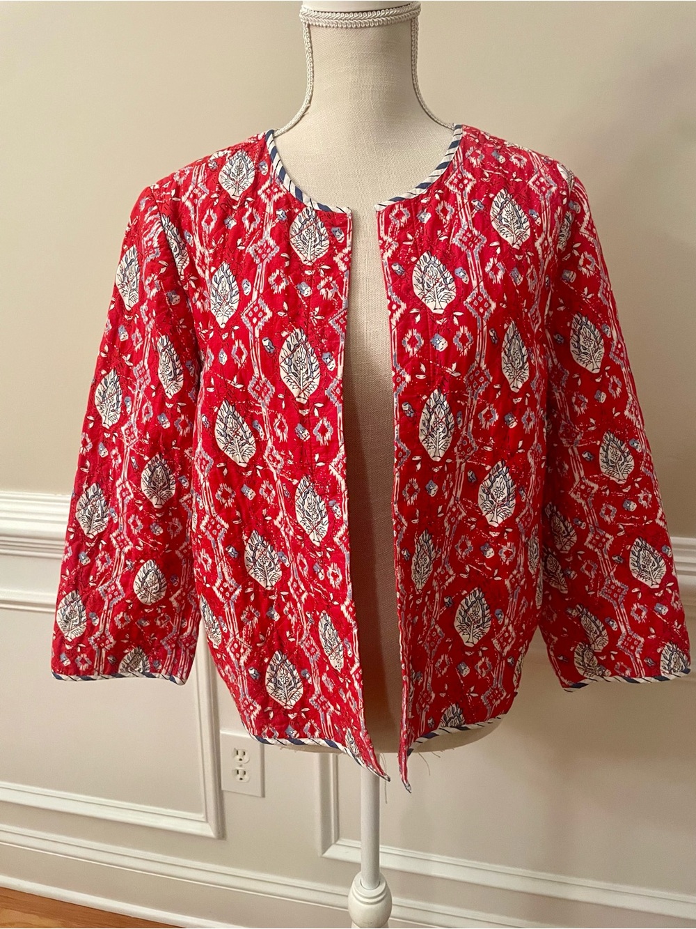 J Jill Red White & Blue Summer Cotton Floral Quilted Jacket Size Medium